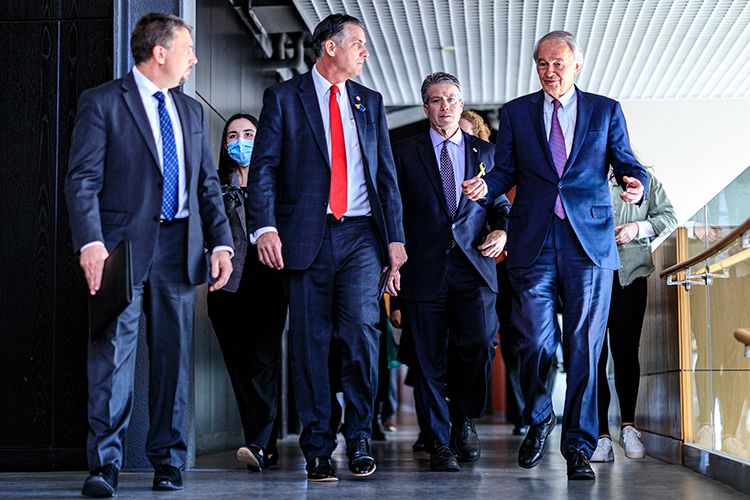 Sen. Ed Markey walks through the science and math center with BSU administrators.